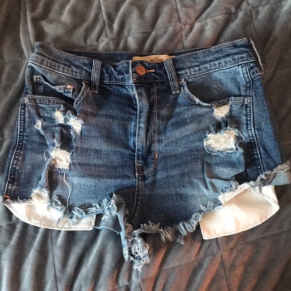 Hollister Shorts - Picture 1 of 3